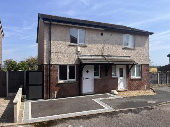 2 bed property, in Heysham, £155,000