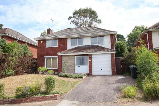 4 bed property, in Doriam Close, £650,000
