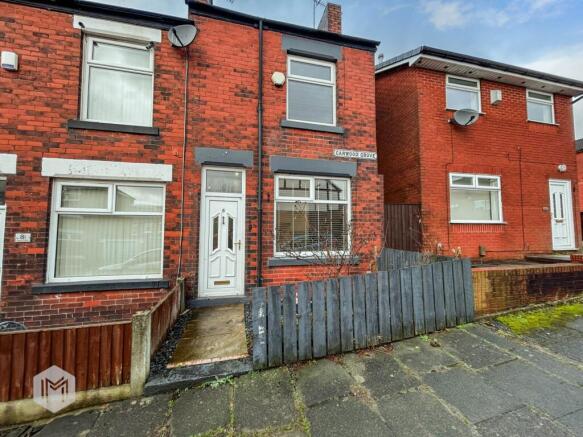 2 bed property, in Carwood Grove, £150,000