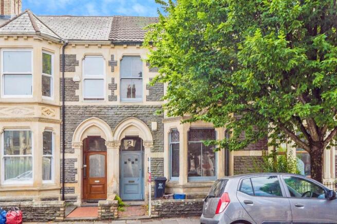 3 bed property, in Hamilton Street, £450,000