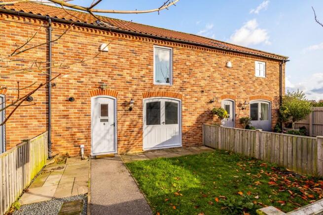 3 bed property, in Sibsey Court, £160,000