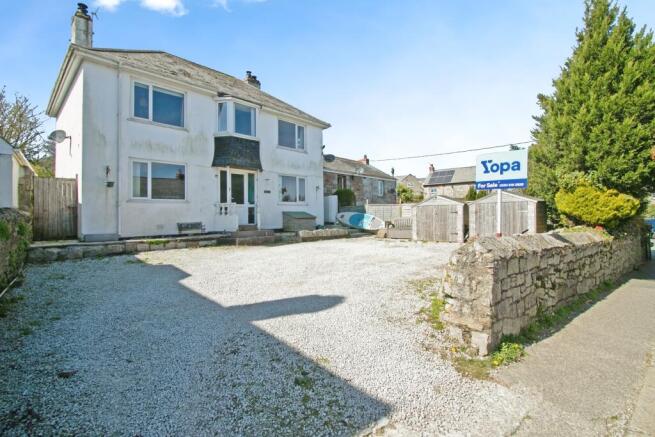 5 bed property, in Church Road, £425,000