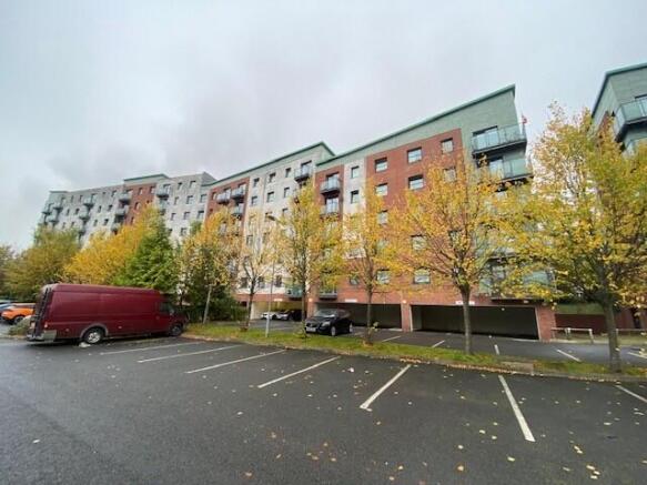2 bed property, in 109 Lower Hall Street, £30,000