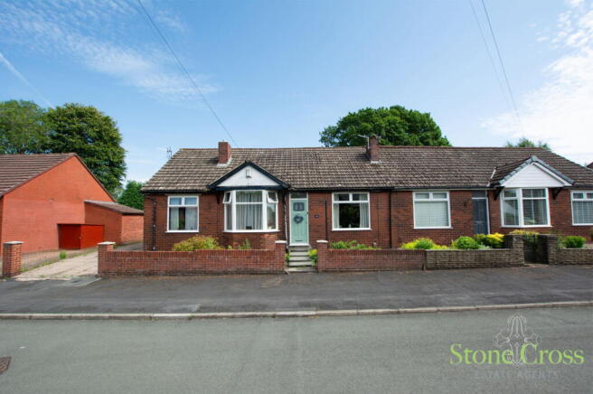 2 bed property, in Wensleydale Road, £245,000