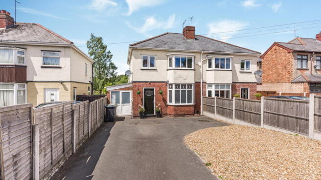 3 bed property, in 60 Fordbrook Lane, £300,000