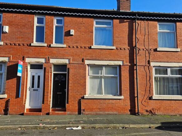 2 bed property, in Glenolden Street, £160,000