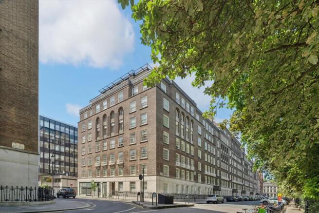 2 bed property, in Lowndes Square, £990,000