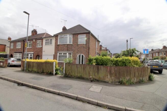 3 bed property, in Braunstone Close, £150,000