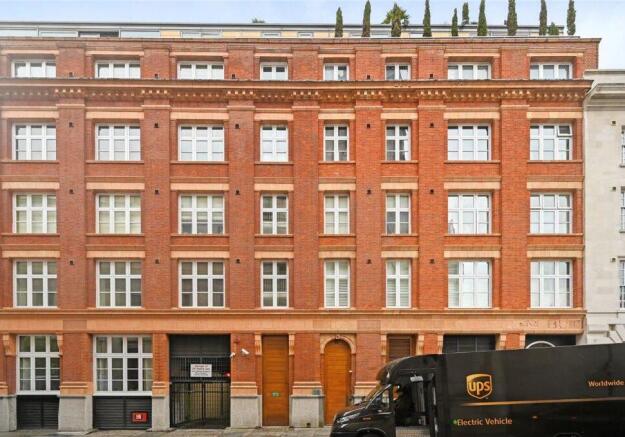 2 bed property, in Apartment 15, £950,000