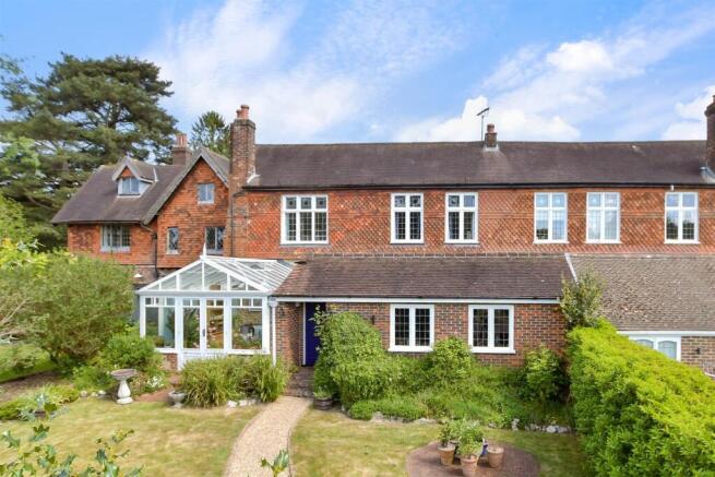 3 bed property, in Hogscross Lane, £775,000
