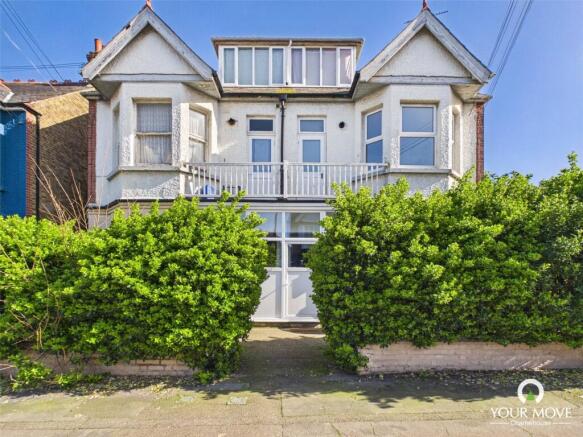 1 bed property, in Lyndhurst Avenue, £90,000