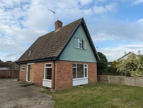 2 bed property, in Field Lane, £240,000