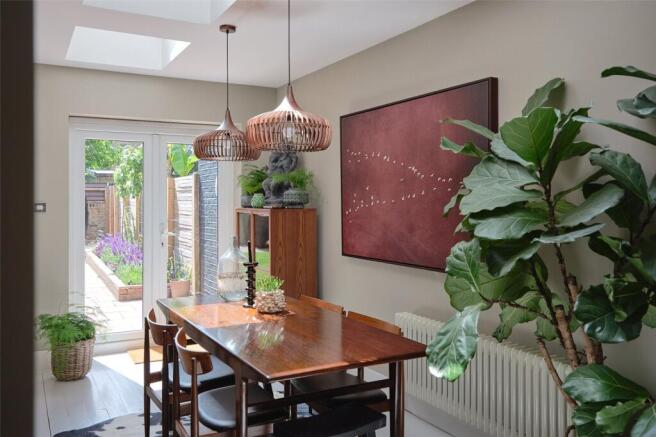 2 bed property, in Yeate Street, £950,000