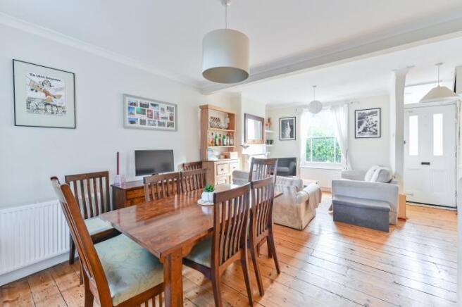3 bed property, in Eversleigh Road, £765,000