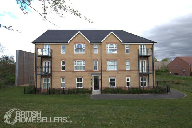 2 bed property, in Porthcawl Close, £275,000
