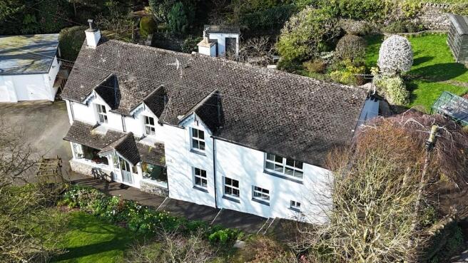 4 bed property, in Arrad Foot, £450,000