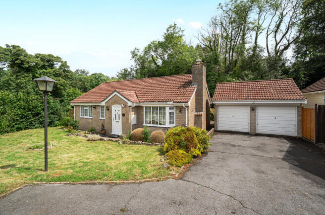 3 bed property, in Tor Gardens, £380,000