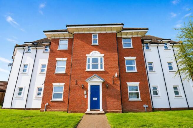 1 bed property, in Tattersalls Chase, £130,000
