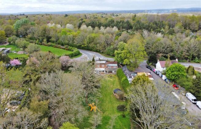 5 bed property, in Snow Hill, £750,000