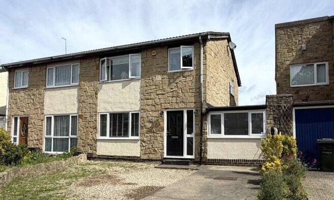 4 bed property, in Whitehall Road, £260,000