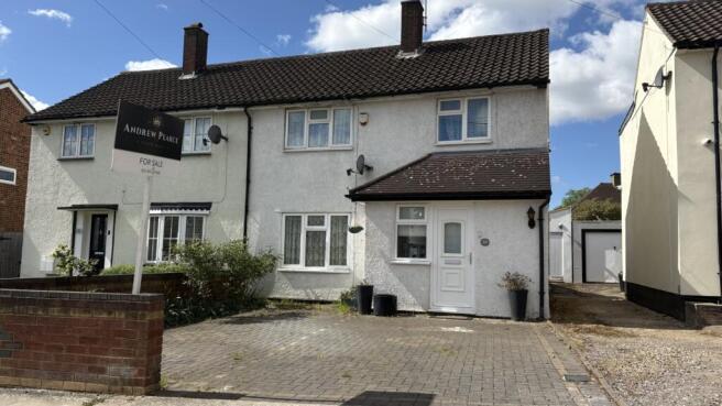 3 bed property, in Newnham Avenue, £650,000