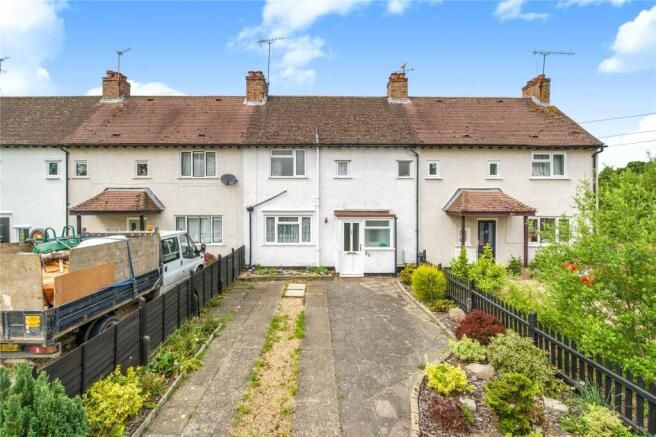2 bed property, in Bisley, £425,000
