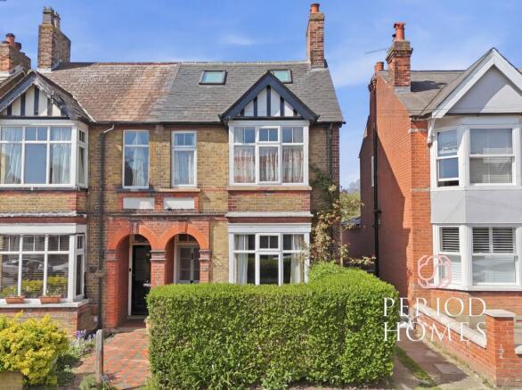 5 bed property, in Park Avenue, £675,000