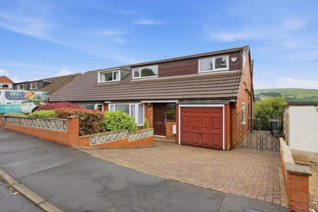 3 bed property, in St. Thomas's Road, £290,000
