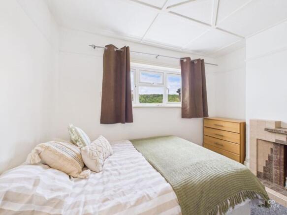 6 bed property, in Widdicombe Way, £475,000