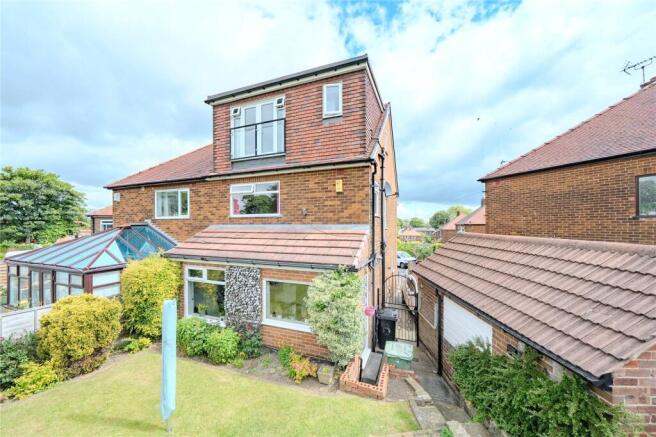 4 bed property, in Westmoor Rise, £340,000