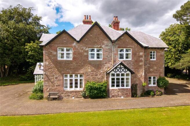 4 bed property, in Embden House, £550,000