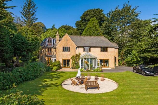 8 bed property, in Treloyhan, £2,495,000