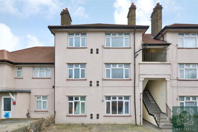 2 bed property, in North Circular Road, £300,000