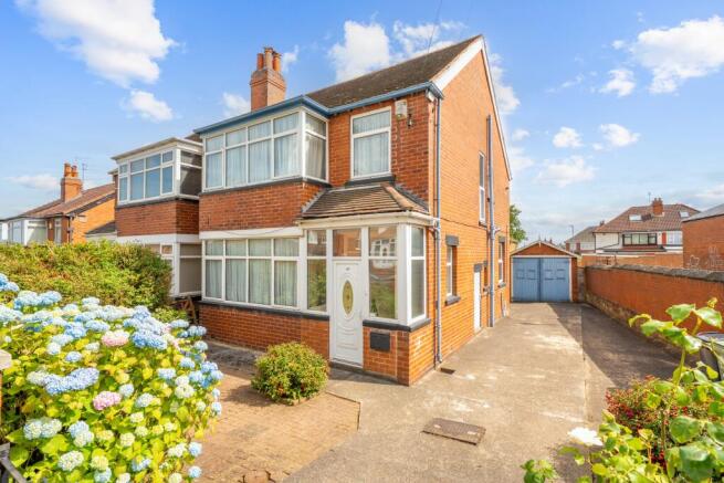 3 bed property, in St Martins Avenue, £300,000