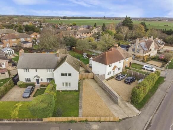 3 bed property, in Swaffham Road, £340,000