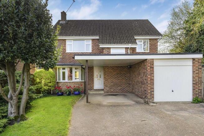 4 bed property, in Merryfield Road, £775,000