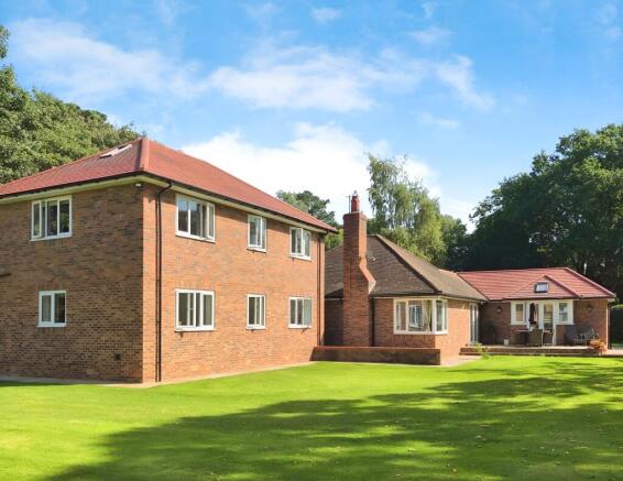 5 bed property, in Stannage Lane, £1,150,000