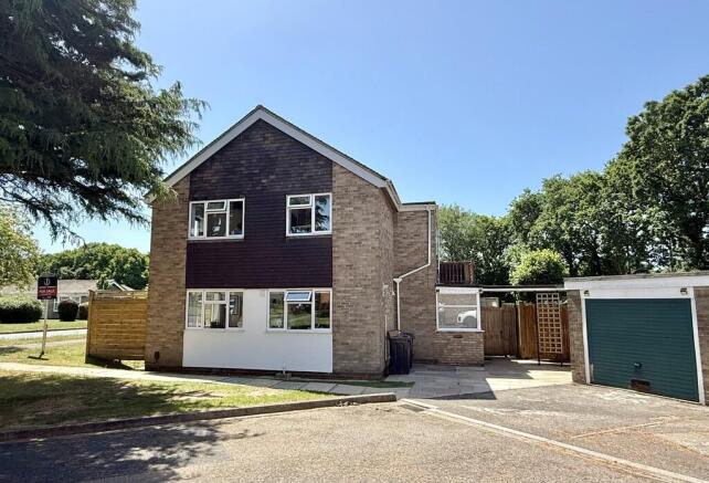 4 bed property, in The Drive, £515,000