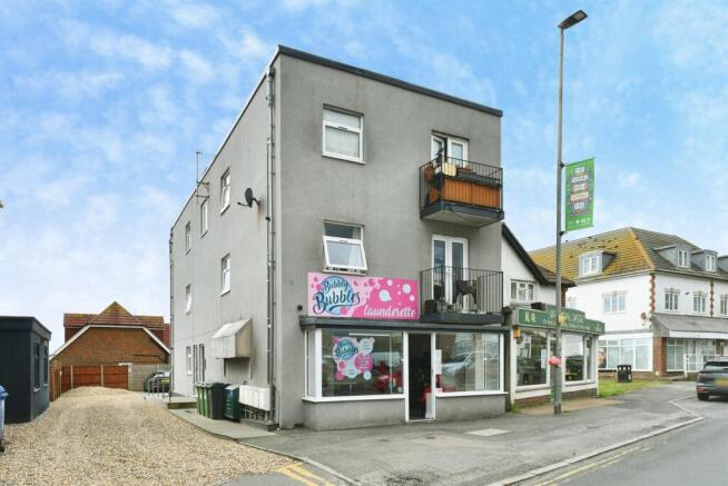 10 bed property, in South Coast Road, £800,000