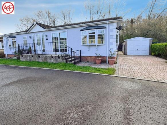 3 bed property, in Chilton Park, £199,950