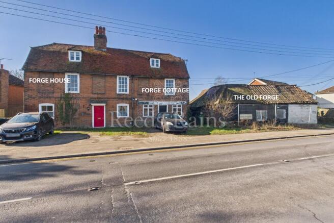 5 bed property, in Green Street Green Road, £500,000
