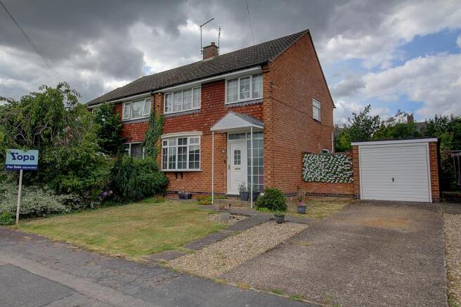 3 bed property, in Princess Road, £300,000