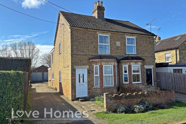 3 bed property, in East View, £425,000