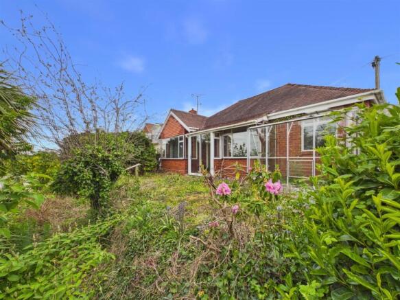 3 bed property, in Berwick Road, £299,995