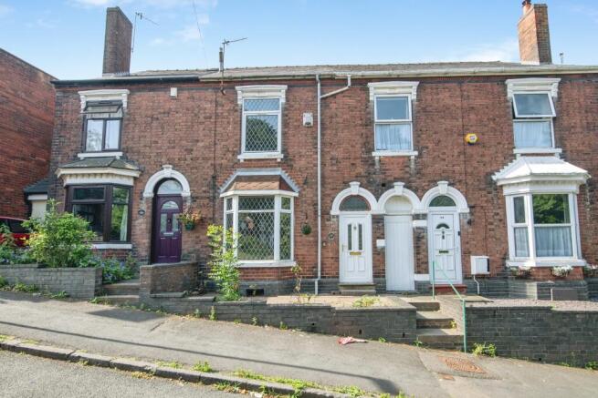 2 bed property, in Springfield Close, £200,000