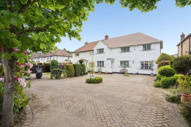 4 bed property, in Swakeleys Road, £875,000