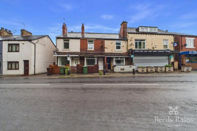 2 bed property, in Ackworth Road, £75,000