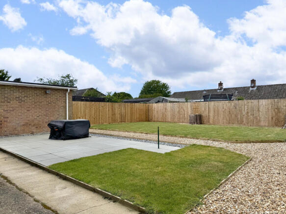 3 bed property, in Hardy Close, £400,000
