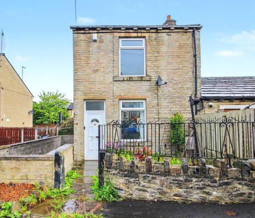 2 bed property, in 7 Greenside, £20,000