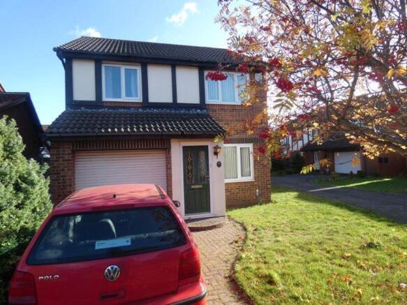 3 bed property, in Greenhaugh, £260,000